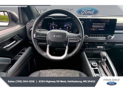 Used 2024 Chevrolet Colorado Z71 w/ Z71 Convenience Package 2 AWD/4WD image 5