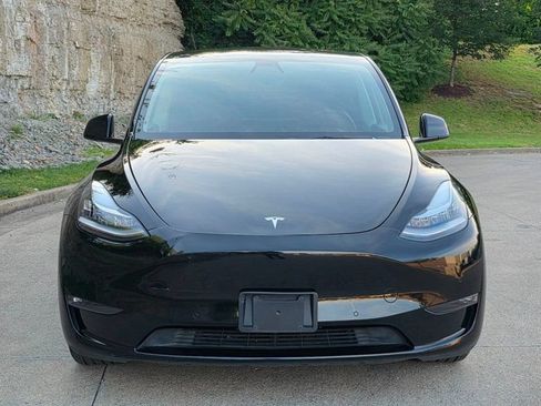 Used 2021 Tesla Model Y Long Range AWD/4WD image 5