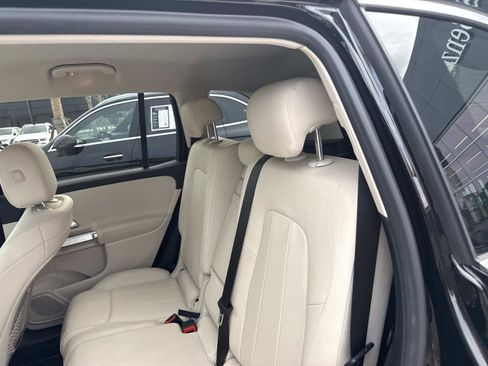 Used 2020 Mercedes-Benz GLB 250 4MATIC image 15