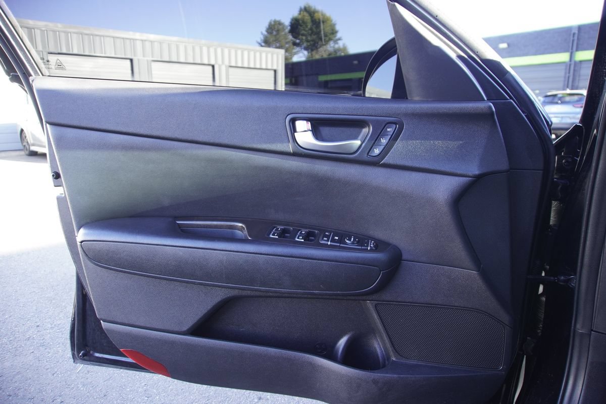 Used 2017 Kia Optima EX FWD image 23