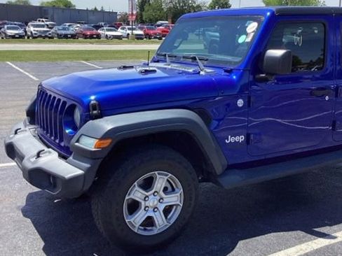 Used 2018 Jeep Wrangler Unlimited Sport AWD/4WD image 1