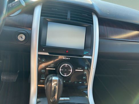 Used 2013 Ford Edge Limited image 12