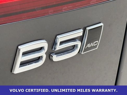 Certified 2025 Volvo V60 B5 Cross Country Plus AWD/4WD image 10