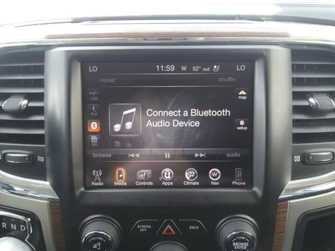 Used 2015 RAM 1500 Laramie w/ Convenience Group AWD/4WD image 21