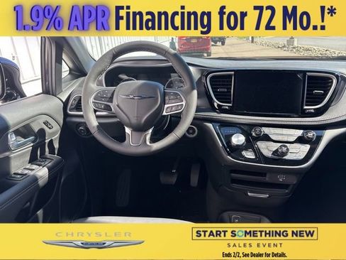 New 2026 Chrysler Pacifica Select image 19