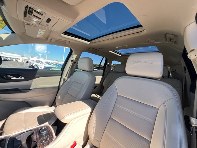 Used 2021 GMC Acadia Denali w/ Denali Ultimate Package AWD/4WD image 26