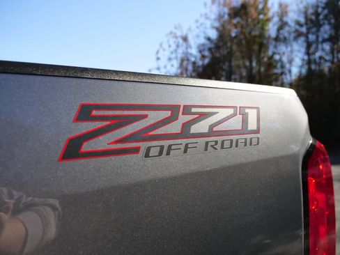 Used 2022 Chevrolet Colorado Z71 image 31