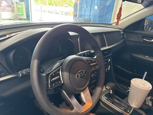 Used 2020 Kia Optima LX FWD image 6