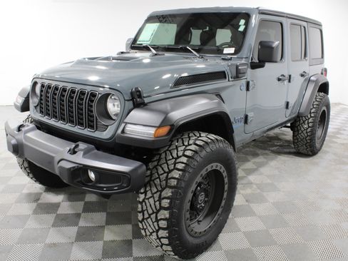 Used 2025 Jeep Wrangler Unlimited Sport S 4xe AWD/4WD image 32