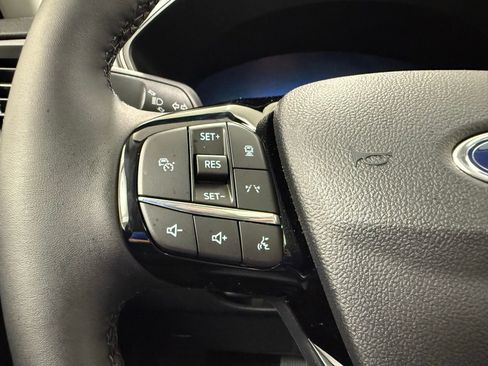 New 2026 Ford Escape Active w/ Active Premium Tech Pack image 18