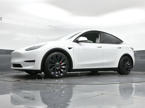 Used 2023 Tesla Model Y Performance AWD/4WD image 46