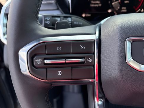 New 2026 GMC Acadia Elevation image 18