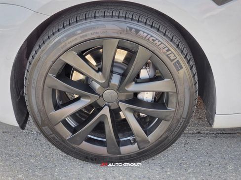 Used 2022 Tesla Model 3 Long Range AWD/4WD image 10