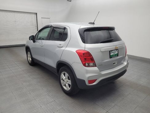 Used 2020 Chevrolet Trax LS w/ Tint and Cruise Package FWD image 5