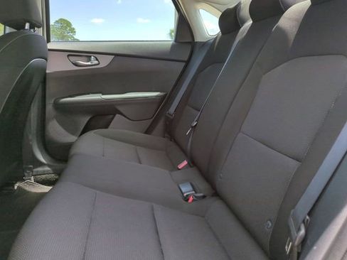 Used 2021 Kia Forte LXS FWD image 13