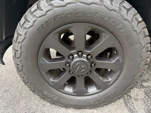 Used 2019 RAM 2500 Laramie AWD/4WD image 9