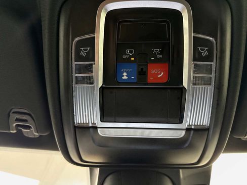 Used 2024 RAM 1500 Laramie image 26