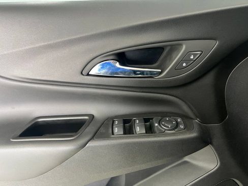 Used 2023 Chevrolet Equinox LT FWD image 20