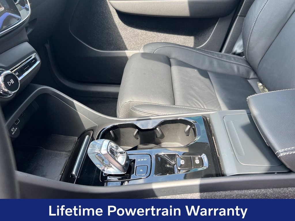 Certified 2024 Volvo XC40 B5 Plus w/ Protection Package Premier AWD/4WD image 14