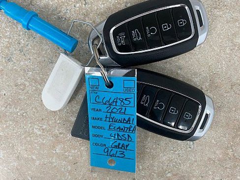 Used 2021 Hyundai Elantra SEL image 28