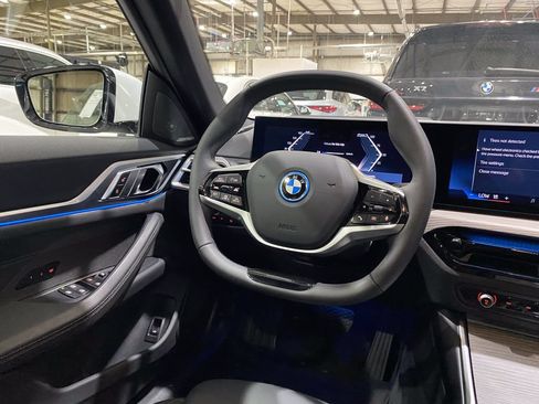 Used 2025 BMW i4 xDrive40i AWD/4WD image 3
