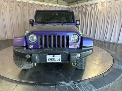 Used 2016 Jeep Wrangler Unlimited Sahara AWD/4WD image 2