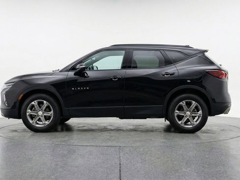 Used 2025 Chevrolet Blazer LT FWD image 5