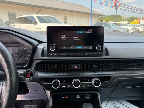 Used 2023 Honda CR-V LX image 9