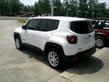 Used 2023 Jeep Renegade Latitude image 2