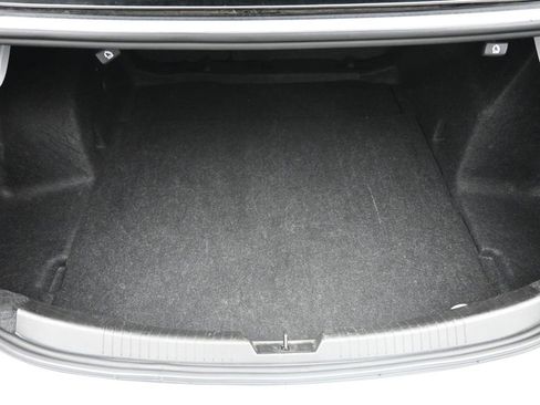 Used 2024 Chevrolet Malibu LT FWD image 9