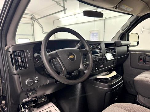 Used 2014 Chevrolet Express 2500 LT w/ LT Preferred Equipment Group RWD image 10