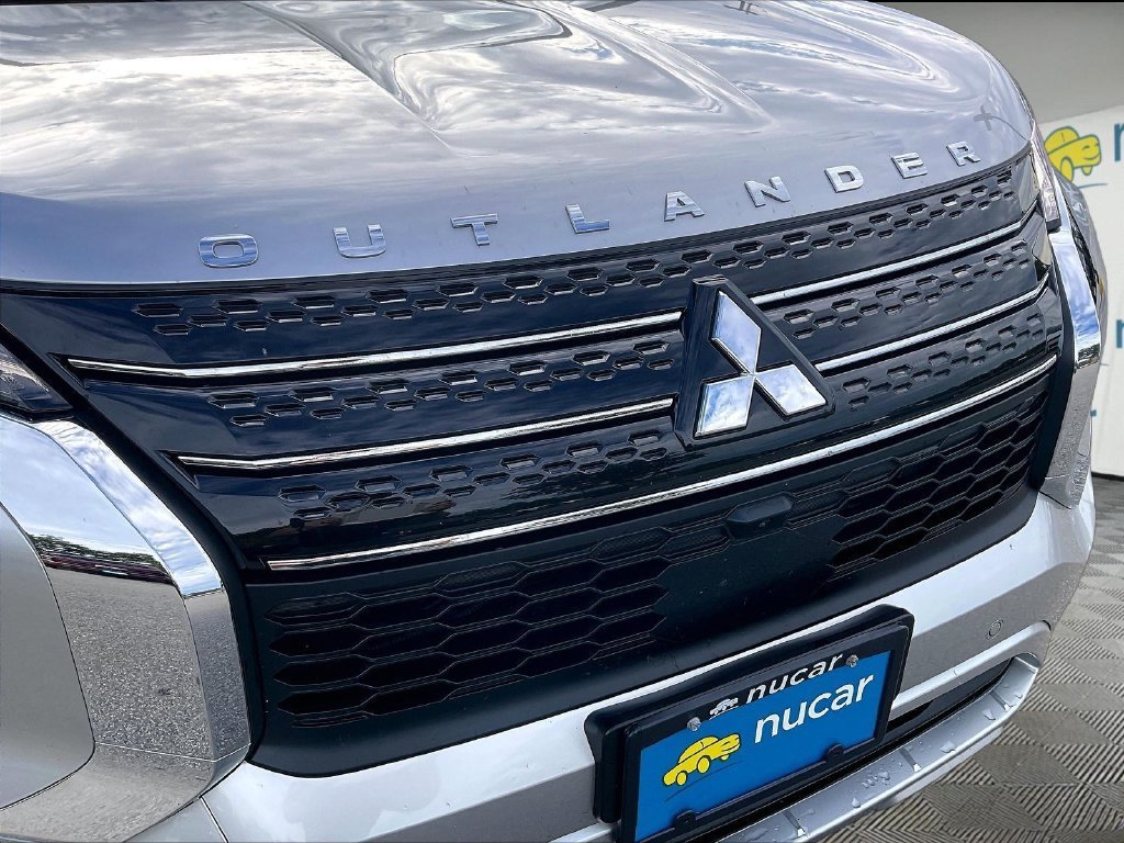 Used 2024 Mitsubishi Outlander SE AWD/4WD image 29