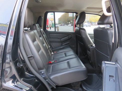 Used 2010 Ford Explorer XLT image 17