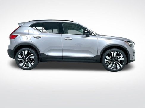 New 2026 Volvo XC40 B5 Ultra w/ Climate Package image 2