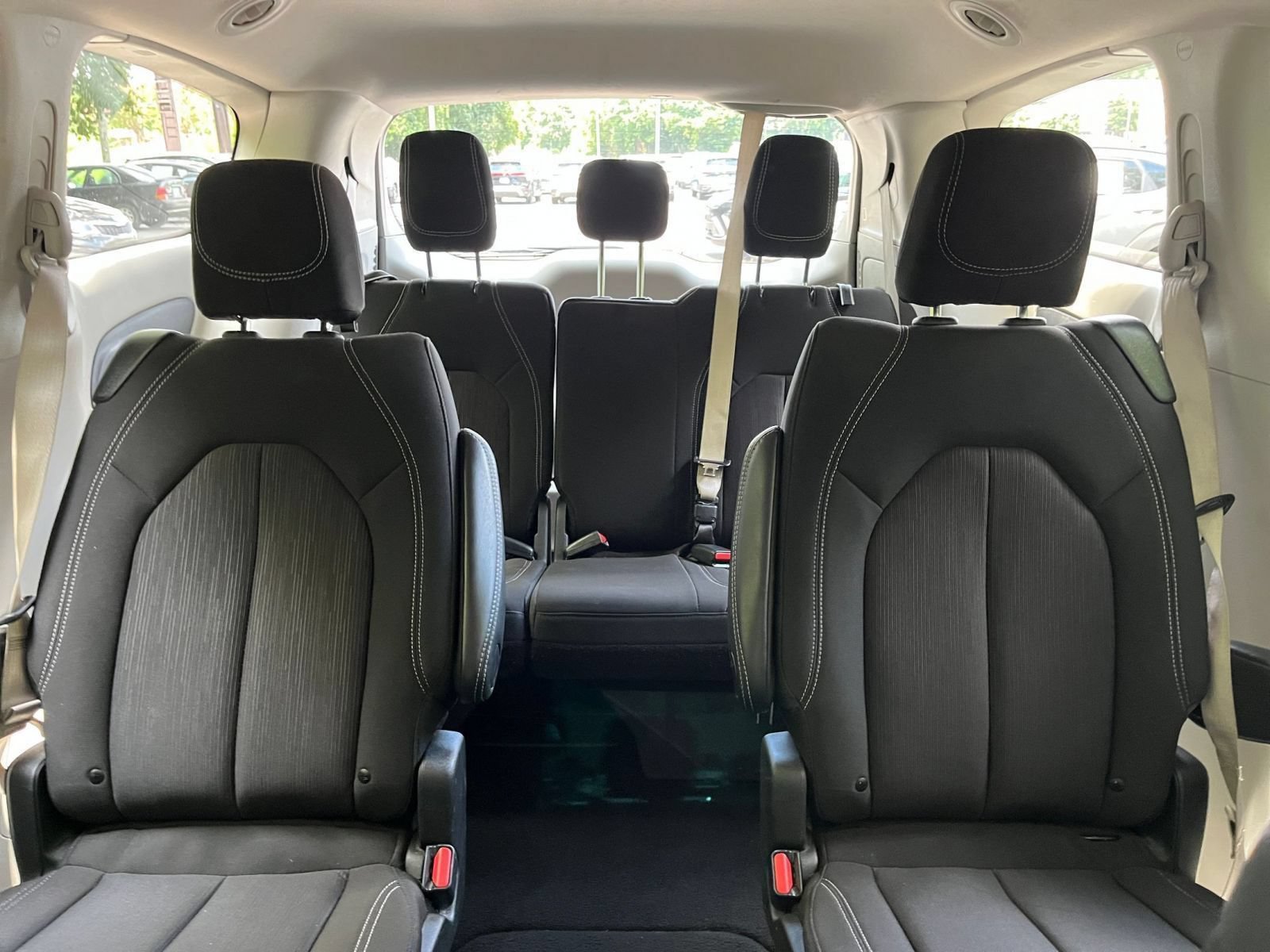 Used 2024 Chrysler Voyager LX FWD image 44