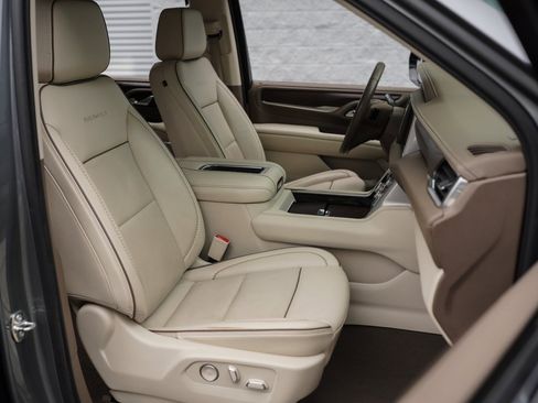 Used 2021 GMC Yukon Denali image 25