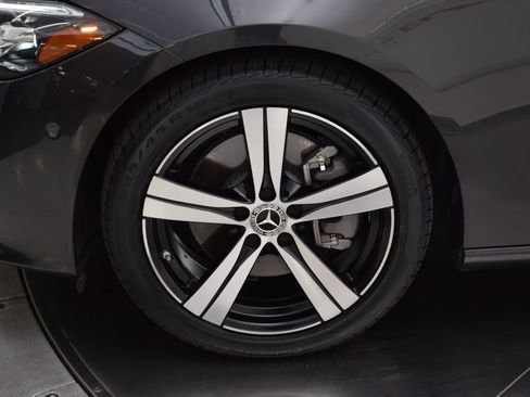 Used 2023 Mercedes-Benz C 300 Sedan image 12