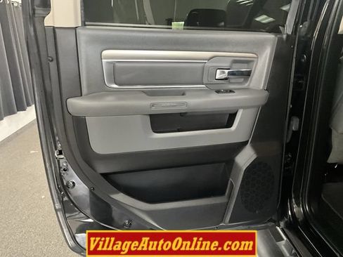 Used 2017 RAM 2500 Big Horn w/ Sport Appearance Group AWD/4WD image 26