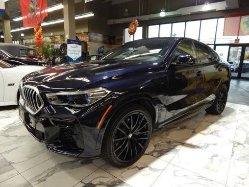 Used 2023 BMW X6 xDrive40i w/ M Sport Package image 7