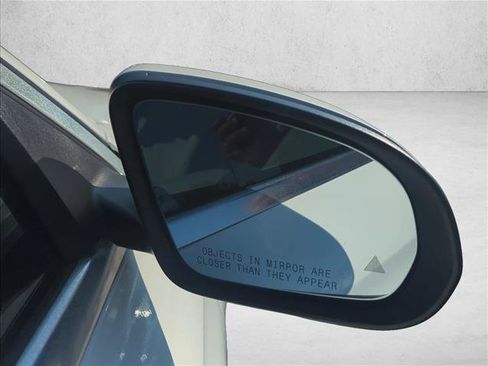 Used 2020 Mercedes-Benz C 300 Sedan image 5