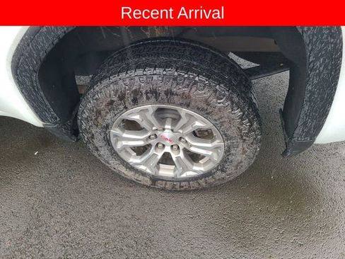 Used 2025 GMC Sierra 1500 SLT image 13