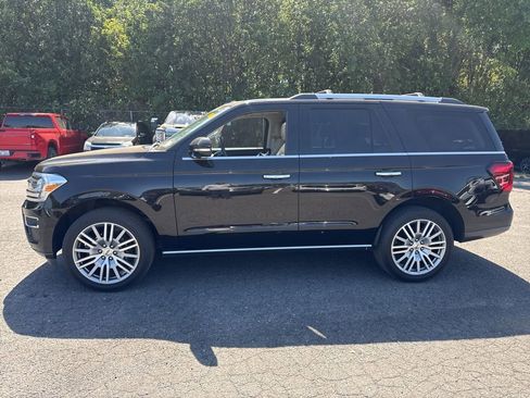 Used 2022 Ford Expedition Limited RWD image 4