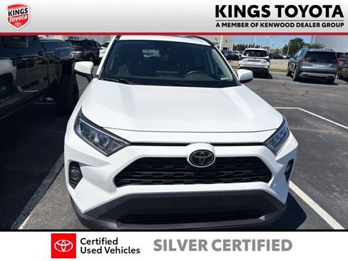 Used 2021 Toyota RAV4 XLE w/ Convenience Package AWD/4WD image 3