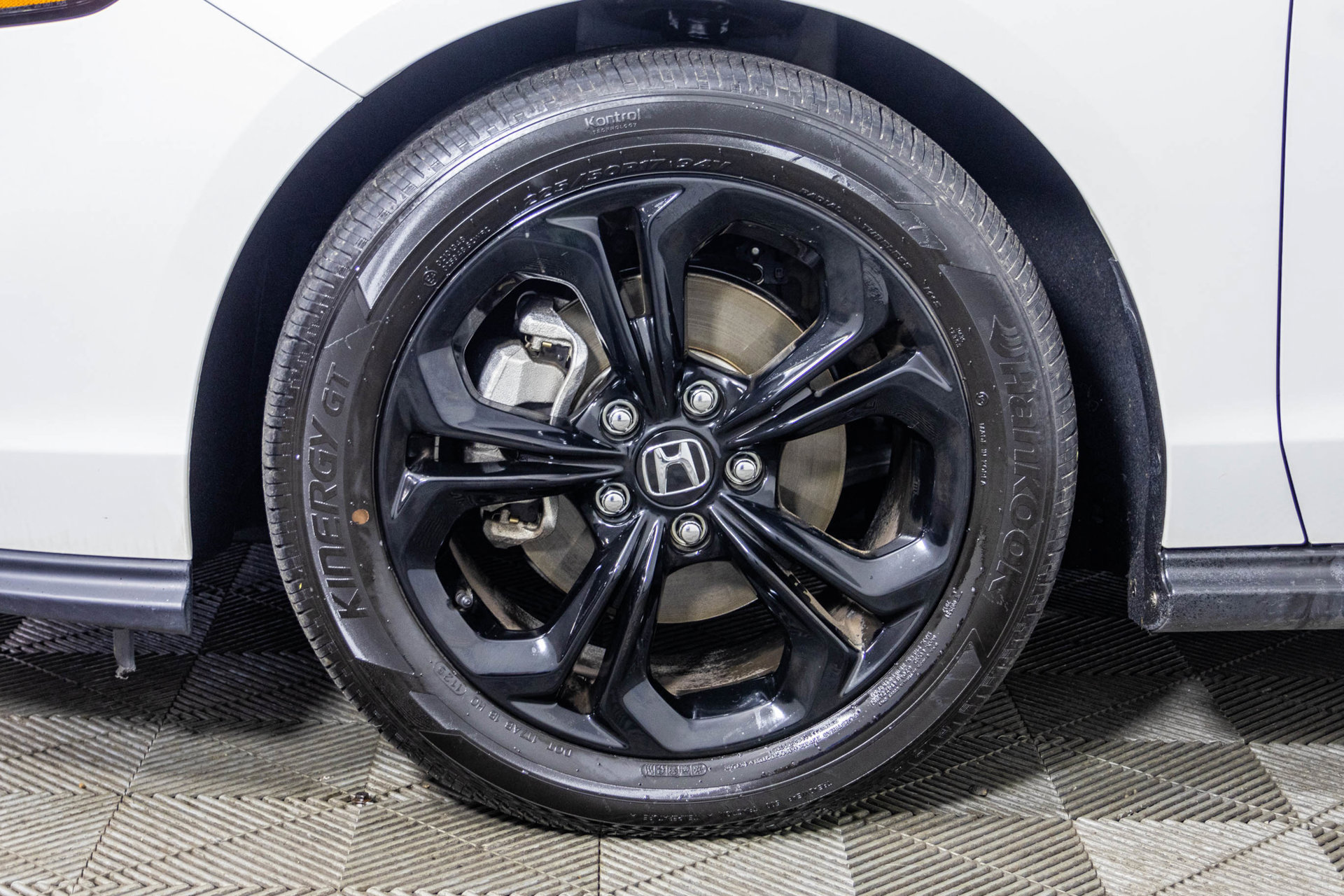 Used 2025 Honda Accord SE image 48