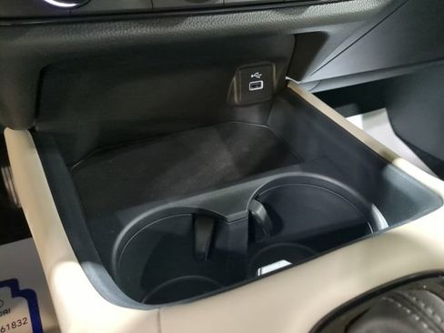 New 2025 Honda HR-V LX image 30