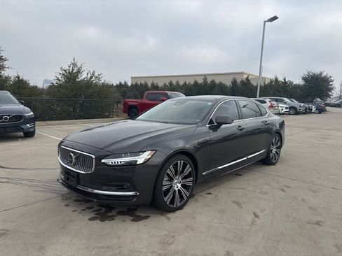 Used 2023 Volvo S90 B6 Ultimate image 1