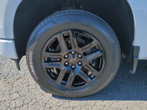 Used 2024 Chevrolet Silverado 1500 RST AWD/4WD image 10