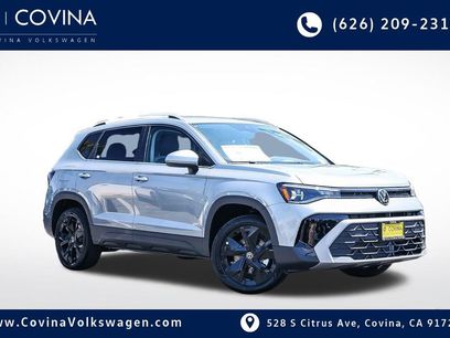 New 2025 Volkswagen Taos SE