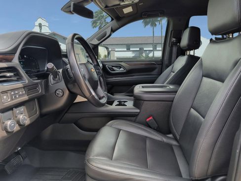 Used 2022 Chevrolet Tahoe LT w/ Luxury Package RWD image 10