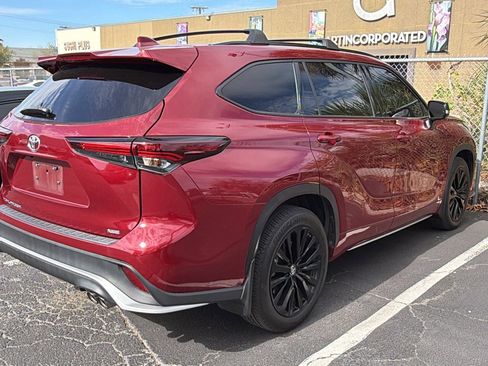 Used 2024 Toyota Highlander XSE image 5